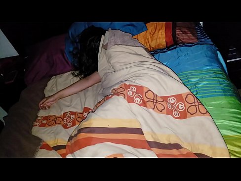 ❤️ Fillastro reprendendo á súa nova madrasta mentres ela dorme. ❤️ Porno bonito na pornografía gl.super-vip.top
