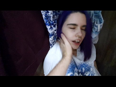 ❤️ Atopo a miña irmá no armario e axudouna a correrse ❤️ Porno bonito na pornografía gl.super-vip.top